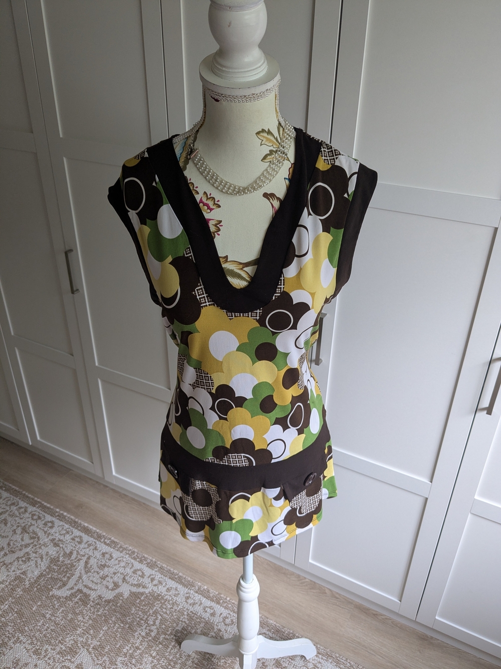 Suzy Shier Brown, Green, Yellow & White Patterned V-Neck Tunic